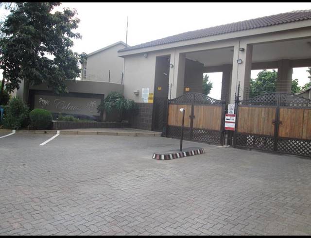 2 BEDROOM TOWNHOUSE FOR SALE IN BONAERO PARK